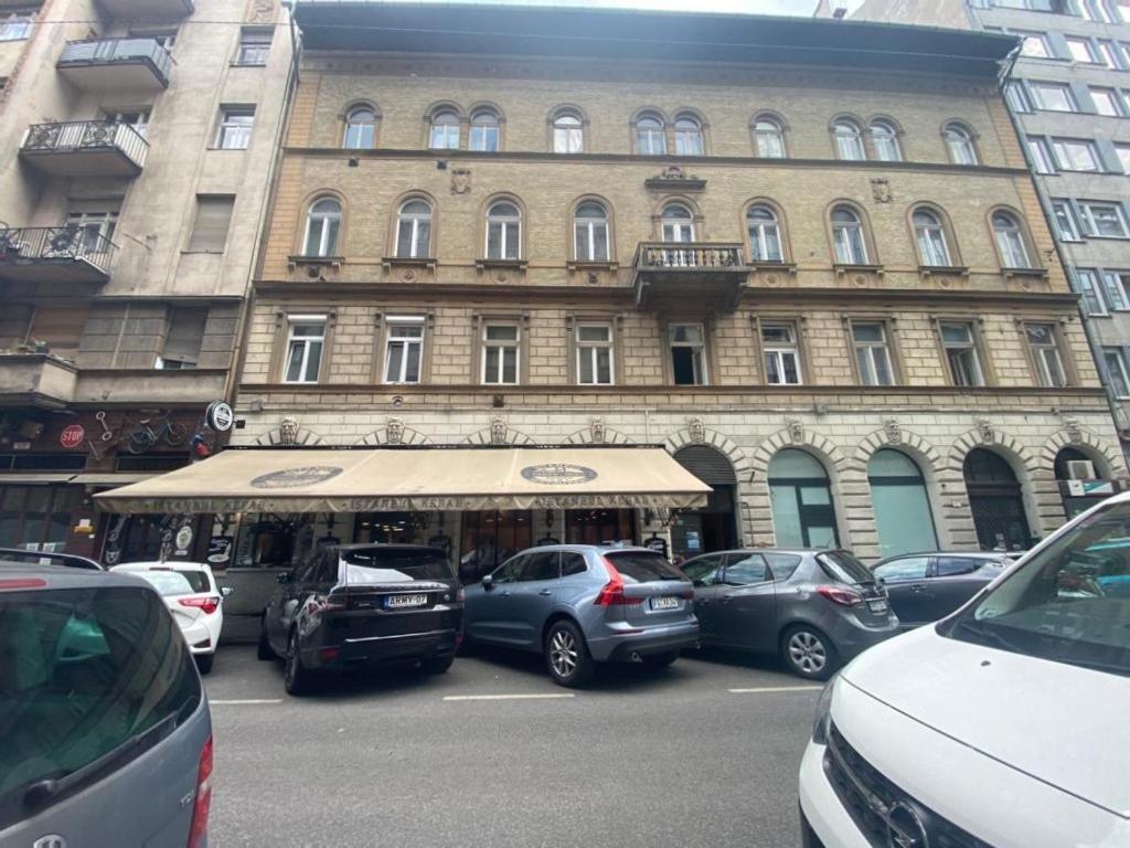 Ac With Free Parking At Acacia St, City Center Budapest Ngoại thất bức ảnh
