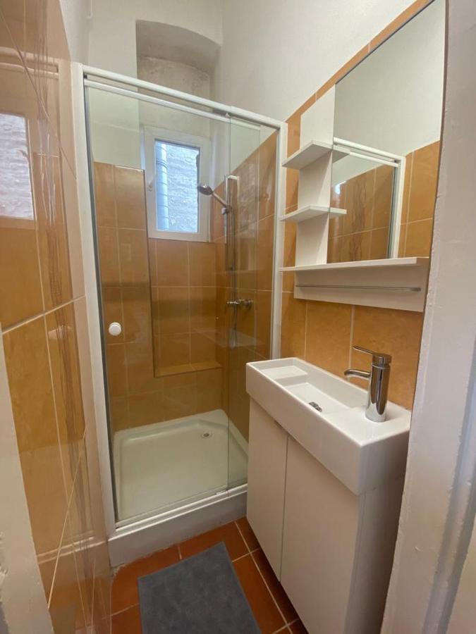 Ac With Free Parking At Acacia St, City Center Budapest Ngoại thất bức ảnh