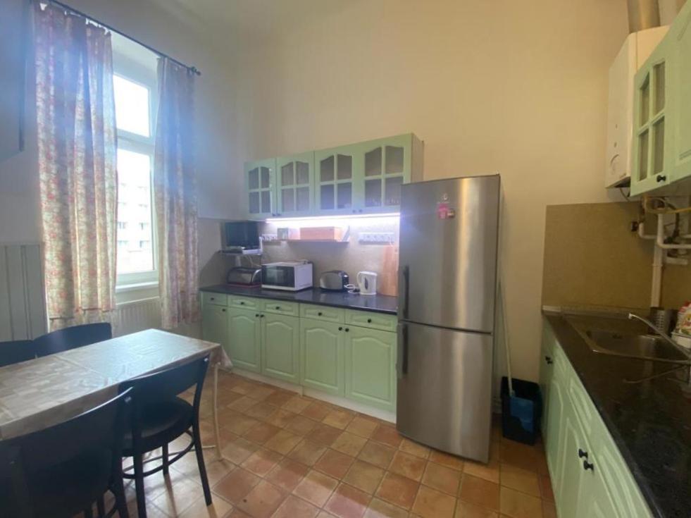 Ac With Free Parking At Acacia St, City Center Budapest Ngoại thất bức ảnh