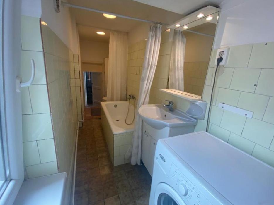 Ac With Free Parking At Acacia St, City Center Budapest Ngoại thất bức ảnh